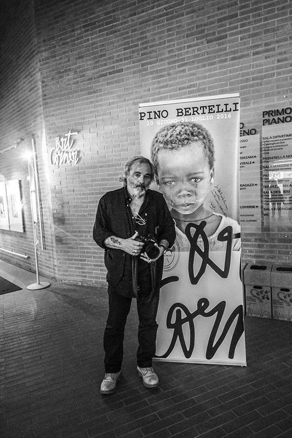 Pino Bertelli: Ritratti dell’infanzia violata