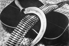 Tina Modotti, Chitarra, falce e cartucciera, 1927